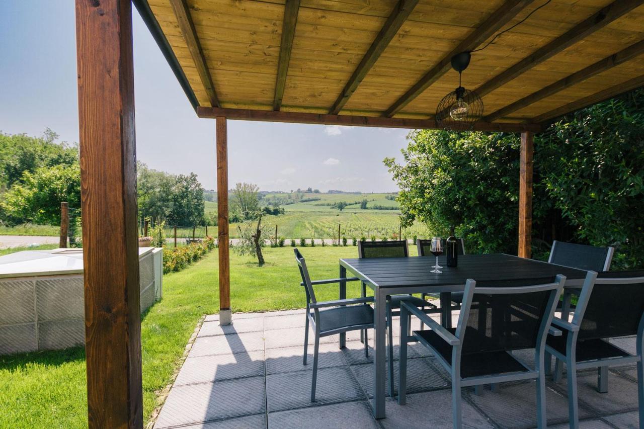 Podere La Vignata Toiano Esterno foto